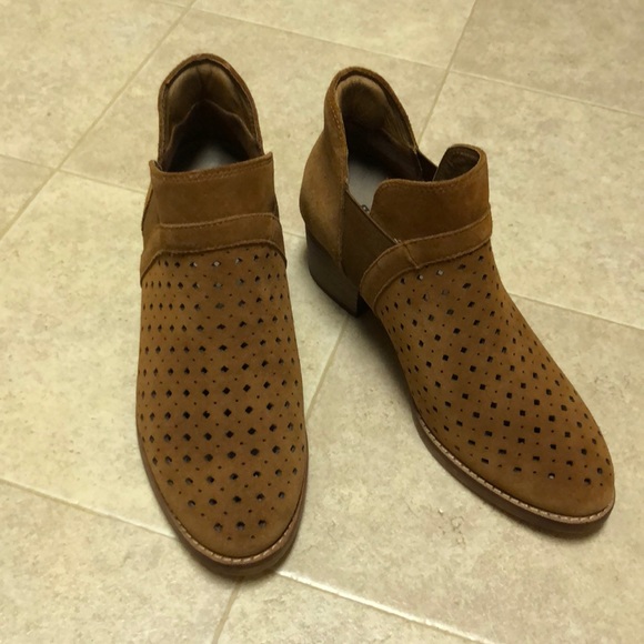 earth booties on sale